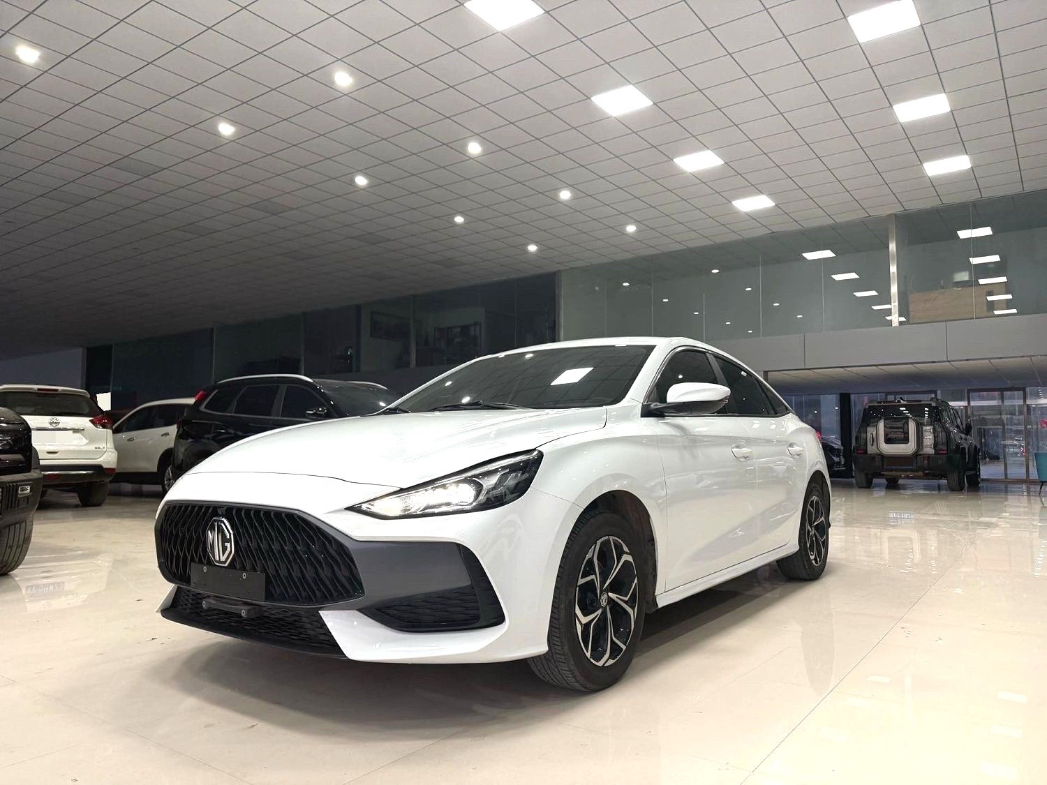 MG 5 2023 صورة سيارة 