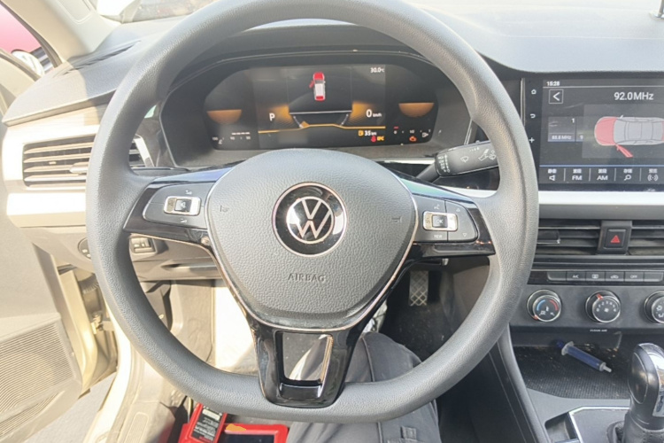 Volkswagen Lavida 2021 car image #11