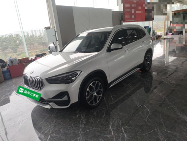 BMW X1 2021 BMW X1 2021 car image