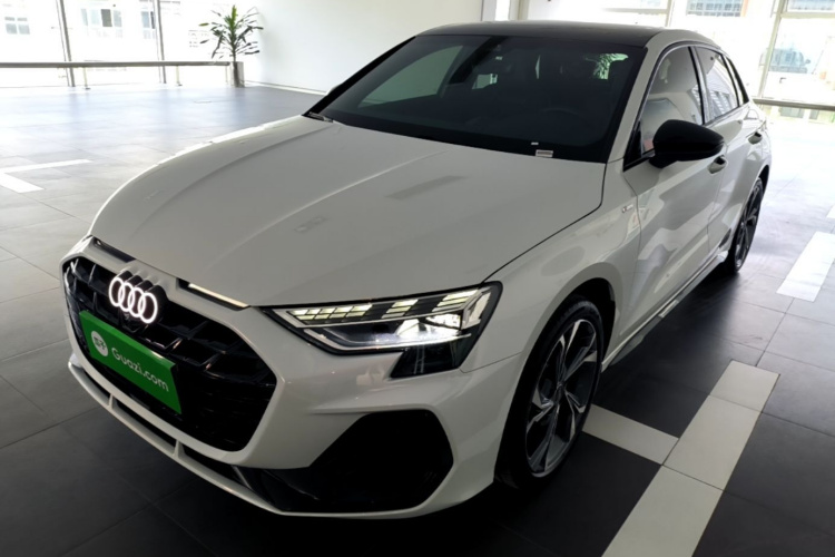 Audi A3 2026 immagine di auto #2
