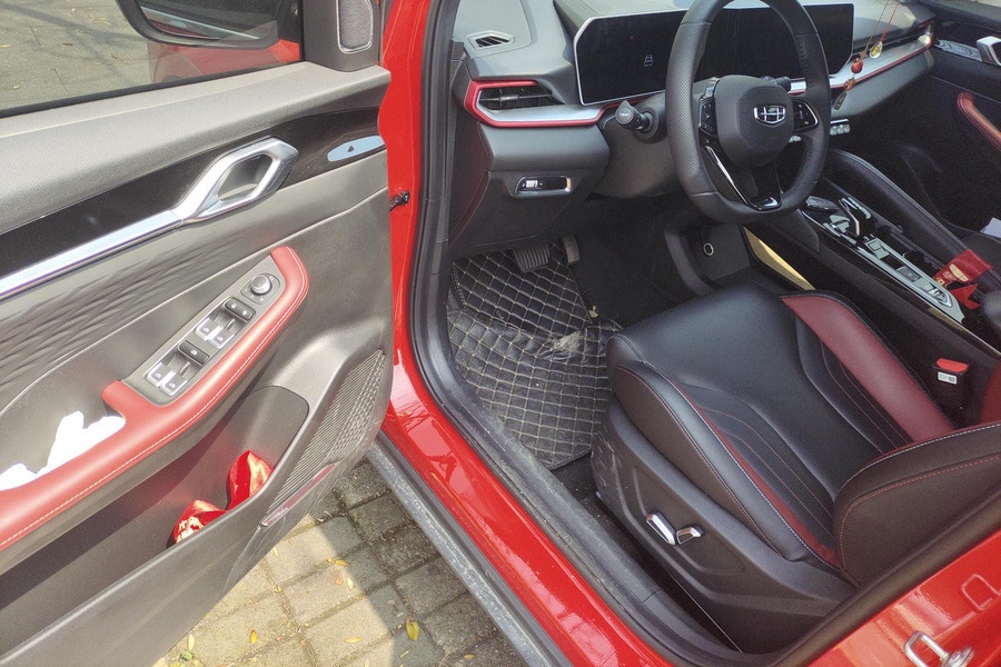 GEELY Coolray 2024 car image #3