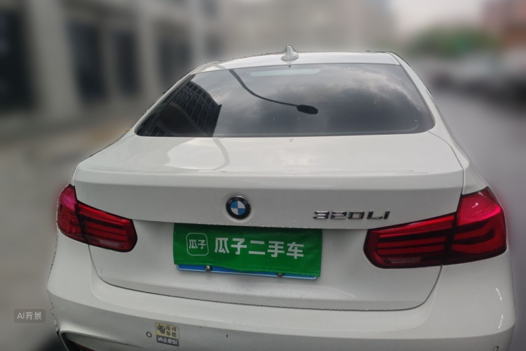 BMW 3 Series 2018 #6 BMW 3 Series 2018 car image #6