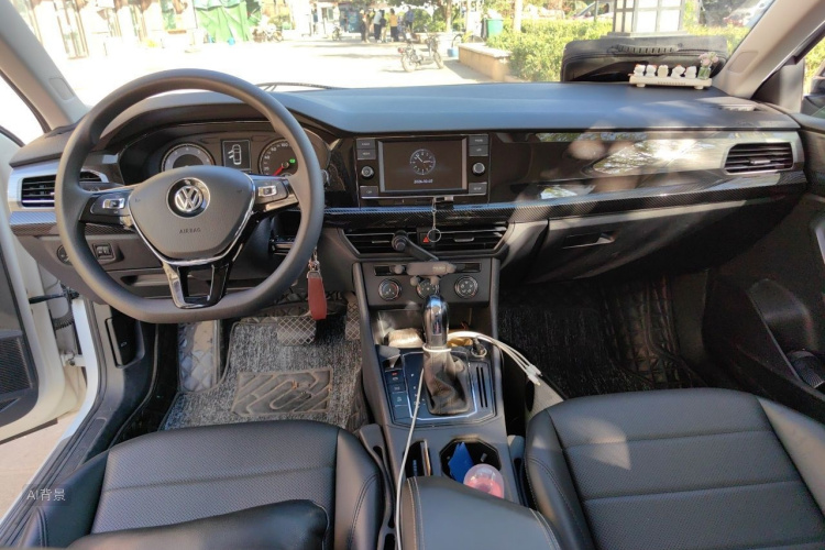 Volkswagen Lavida 2019 car image #11
