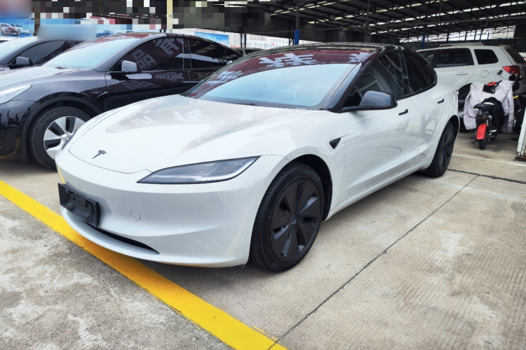 Tesla Model 3 2023 #2 Tesla Model 3 2023 car image #2