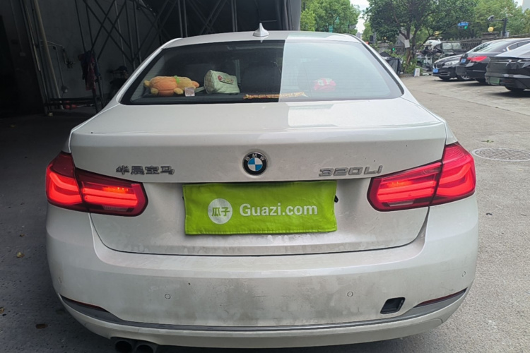BMW 3 Series 2017 car image #6