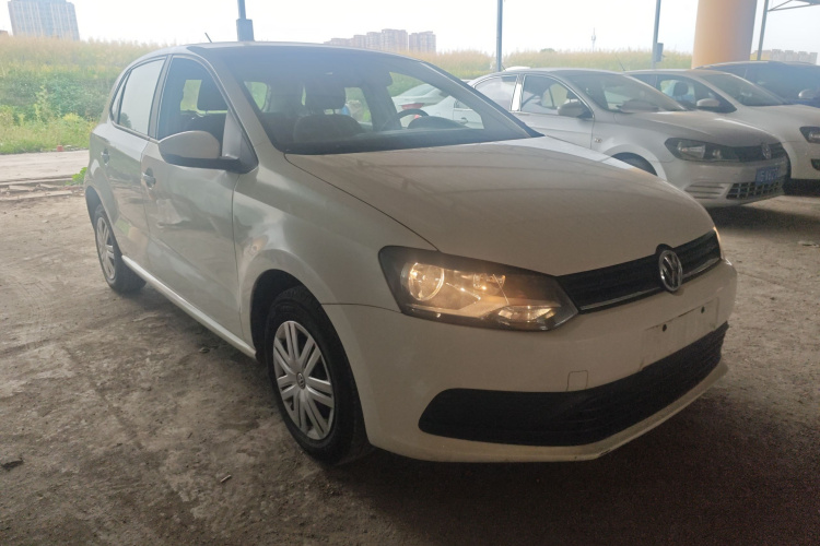 Volkswagen Polo 2017 car image #4