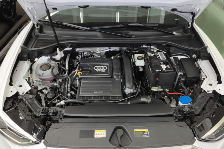 Audi Q3 2023 #20 Audi Q3 2023 car image #20