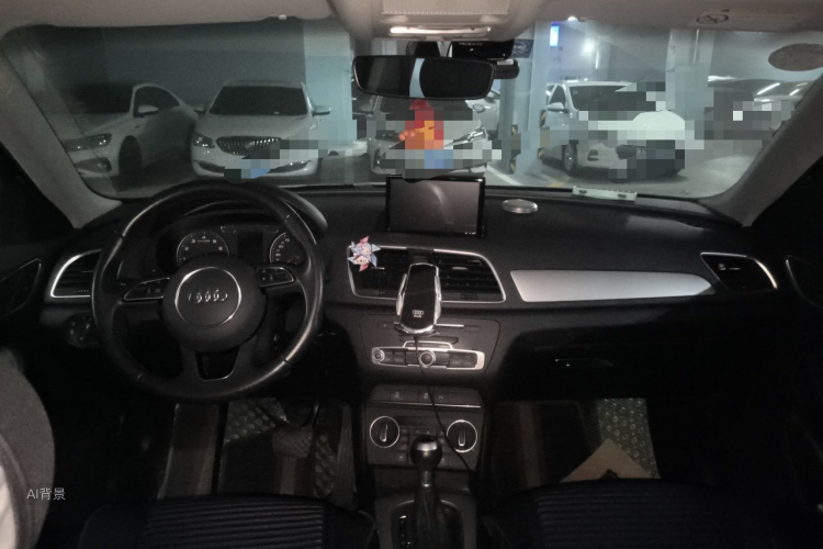 Audi Q3 2019 car image #20