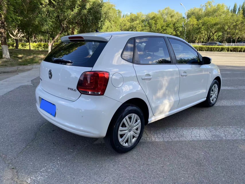 Volkswagen Polo 2014 #9 Volkswagen Polo 2014 car image #9