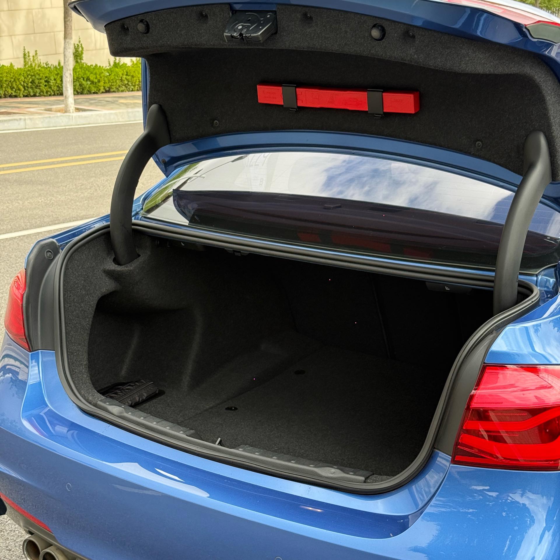 BMW 3 Series 2017 car image #9