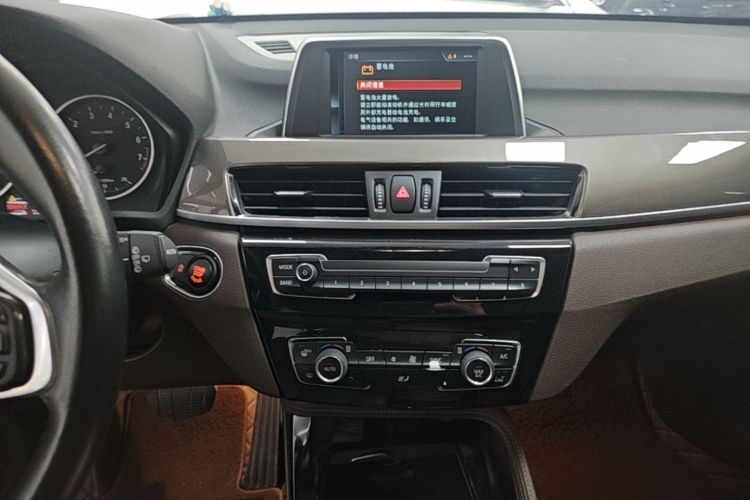 BMW X1 2018 car image #13