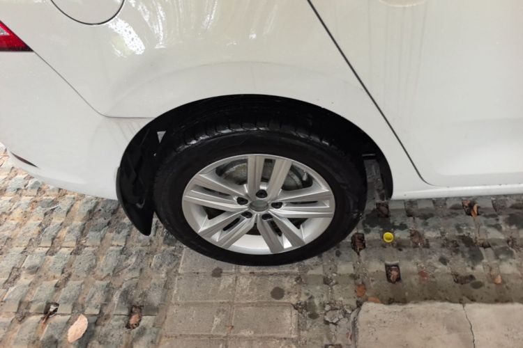 Volkswagen Santana 2016 car image #10