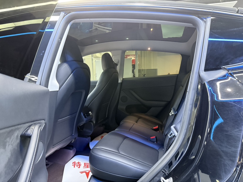 Tesla Model Y 2022 car image #5