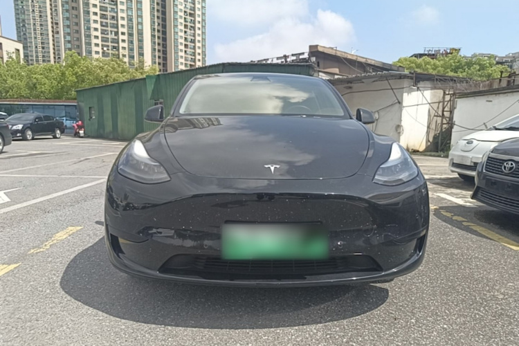 Tesla Model Y 2024 #3 Tesla Model Y 2024 car image #3