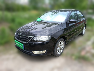 Skoda Rapid 2015 Skoda Rapid 2015 image de voiture
