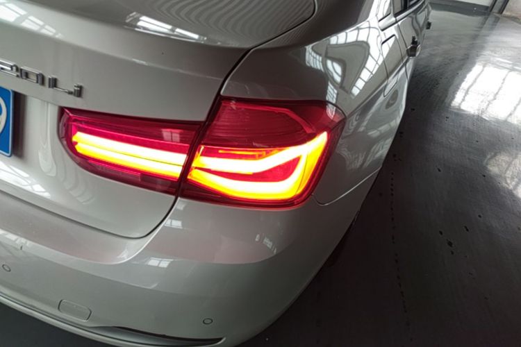 BMW 3 Series 2019 #8 BMW 3 Series 2019 immagine di auto #8