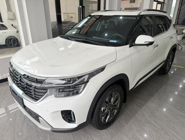 Kia Seltos 2023 car image #29