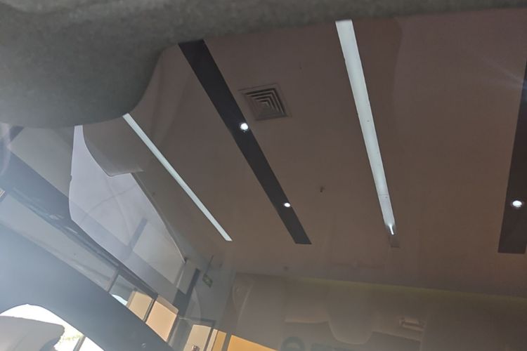 MI SU7 2025 car image #18