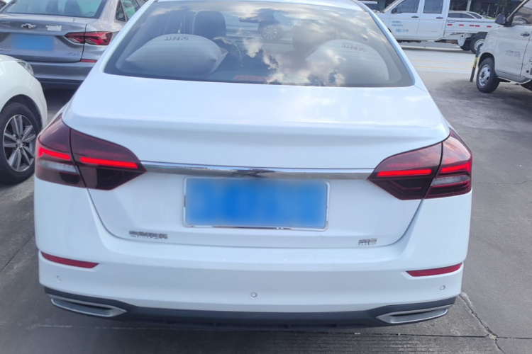GEELY Emgrand 2021 car image #4