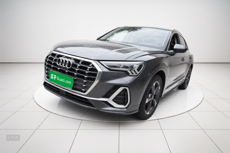 Audi Q3 2020 car image #2