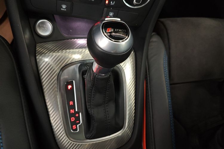Audi Q3 2018 #18 Audi Q3 2018 car image #18