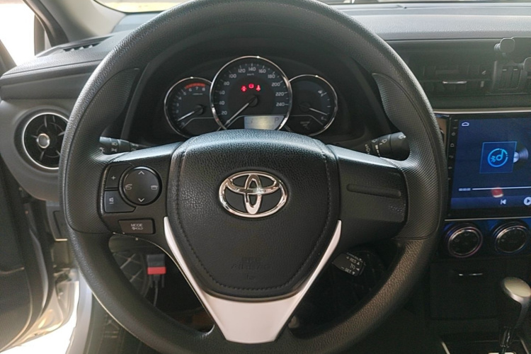 Toyota Corolla 2018 car image #11