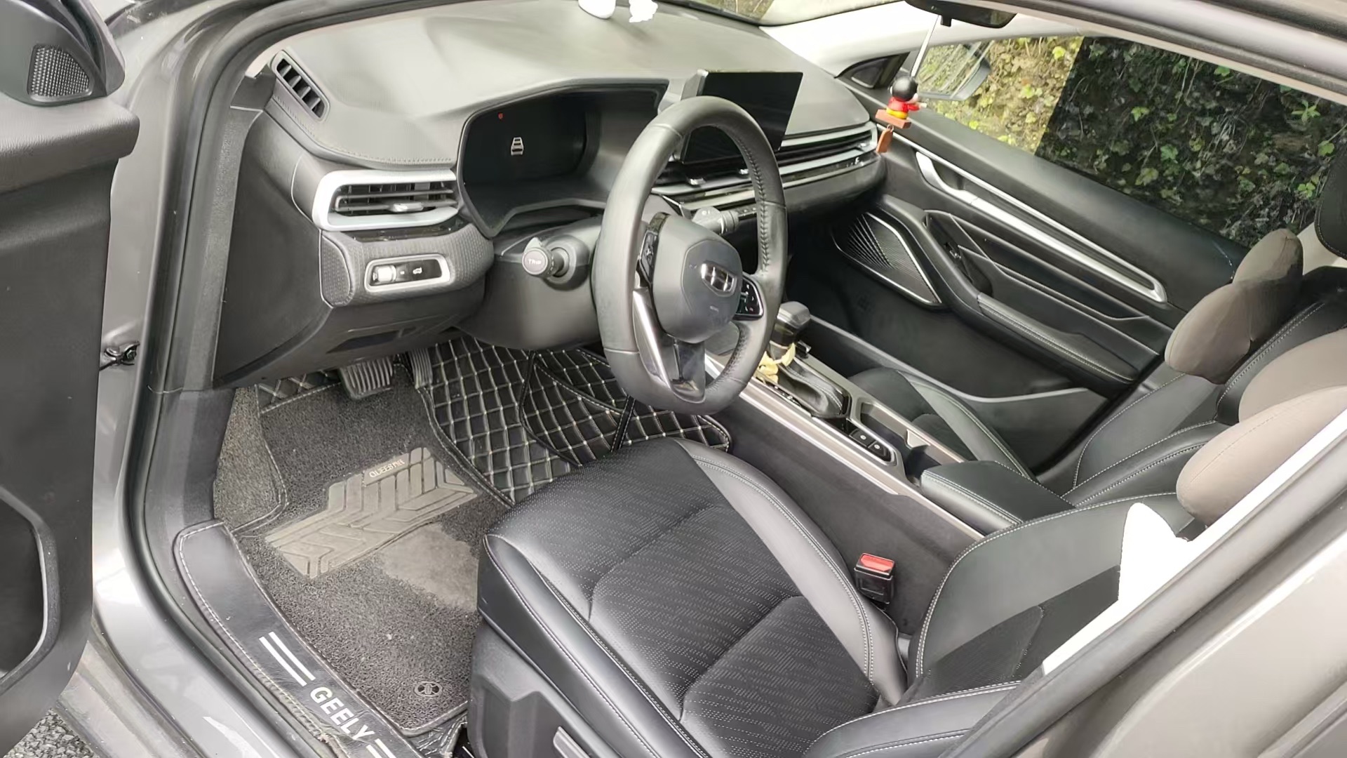 GEELY Emgrand 2022 image de voiture #5