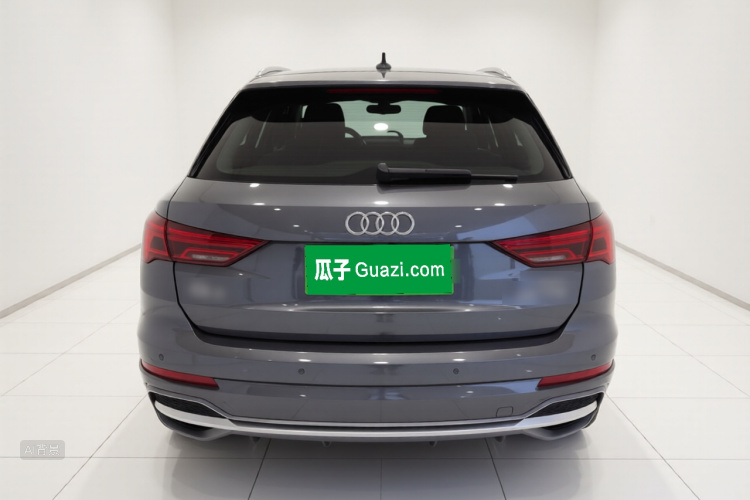 Audi Q3 2022 car image #6