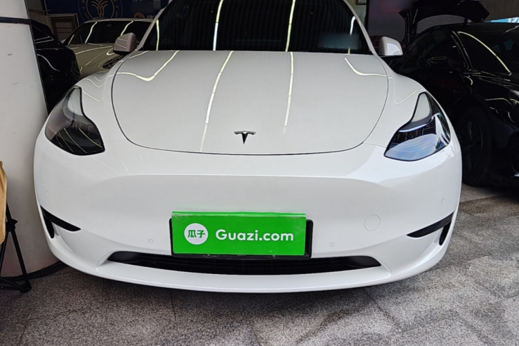 Tesla Model Y 2023 #3 Tesla Model Y 2023 car image #3