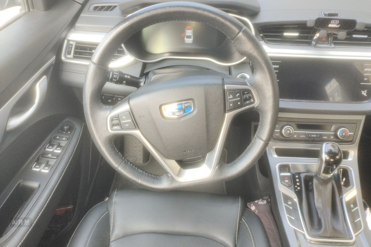 GEELY Emgrand 2018 car image #12