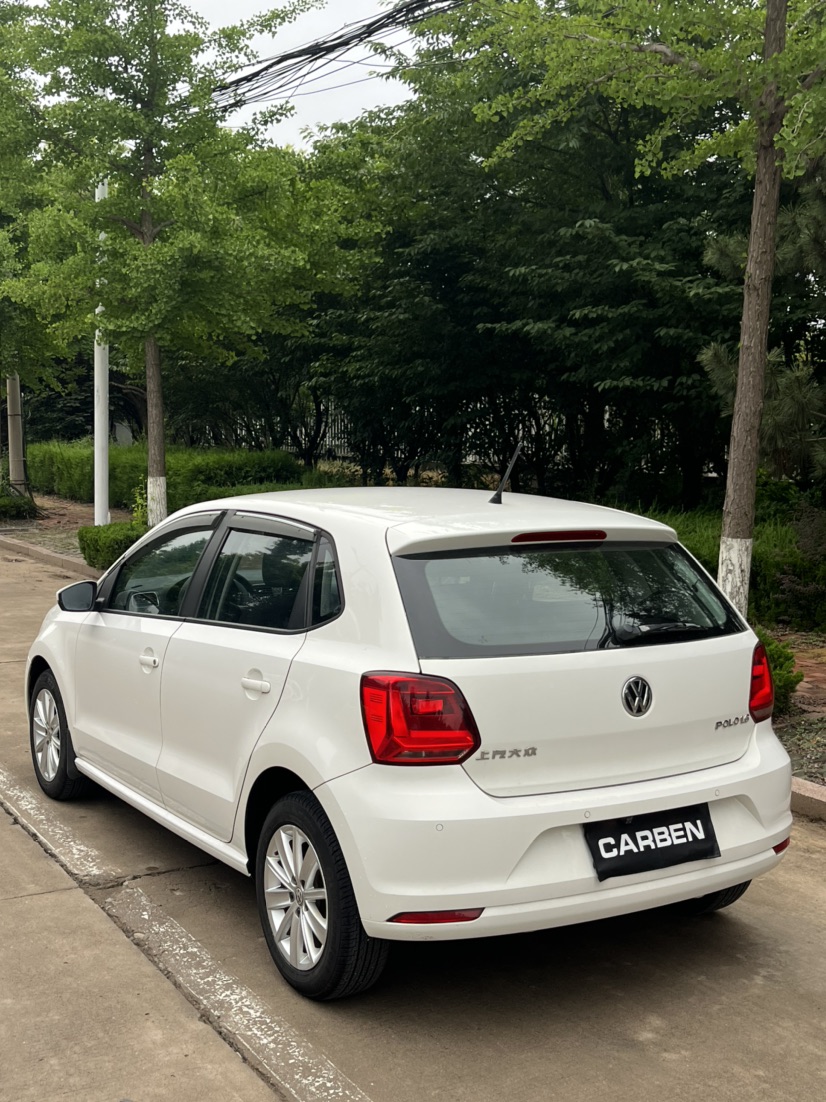 Volkswagen Polo 2015 car image #4