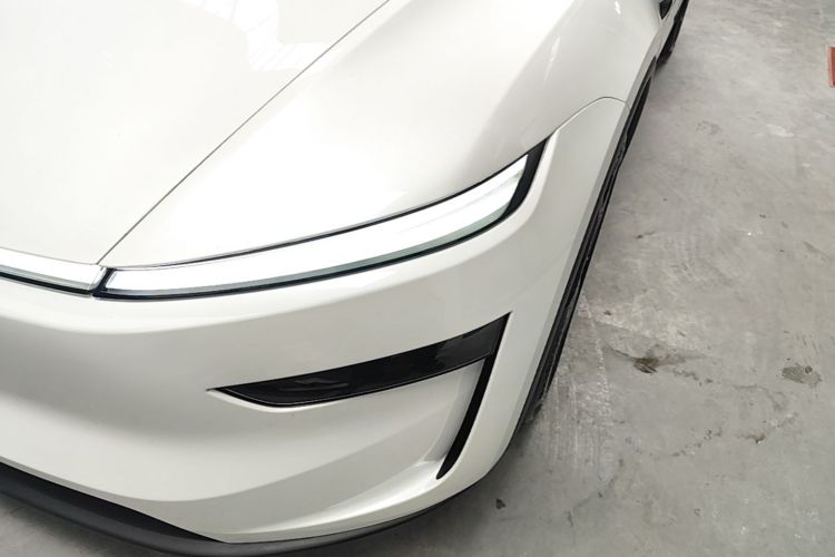 Tesla Model Y 2026 #23 Tesla Model Y 2026 car image #23