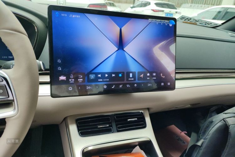 BYD Han 2025 car image #15