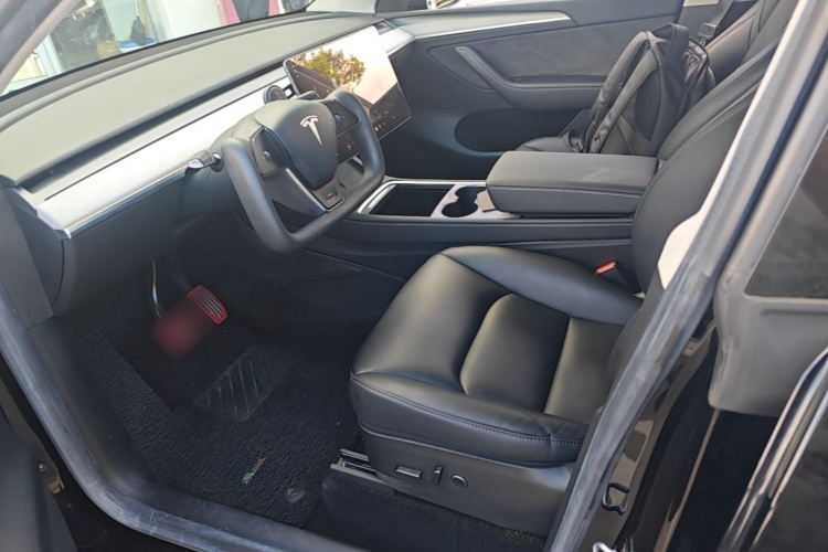 Tesla Model Y 2022 #19 Tesla Model Y 2022 car image #19