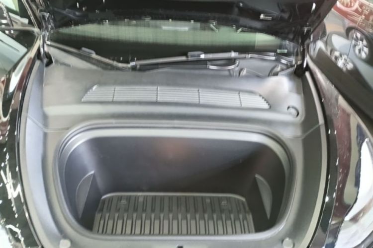 Tesla Model Y 2023 #22 Tesla Model Y 2023 car image #22