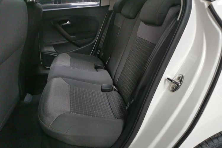 Volkswagen Polo 2017 car image #13