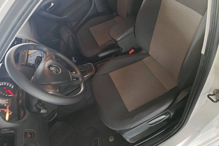 Volkswagen Polo 2017 car image #15