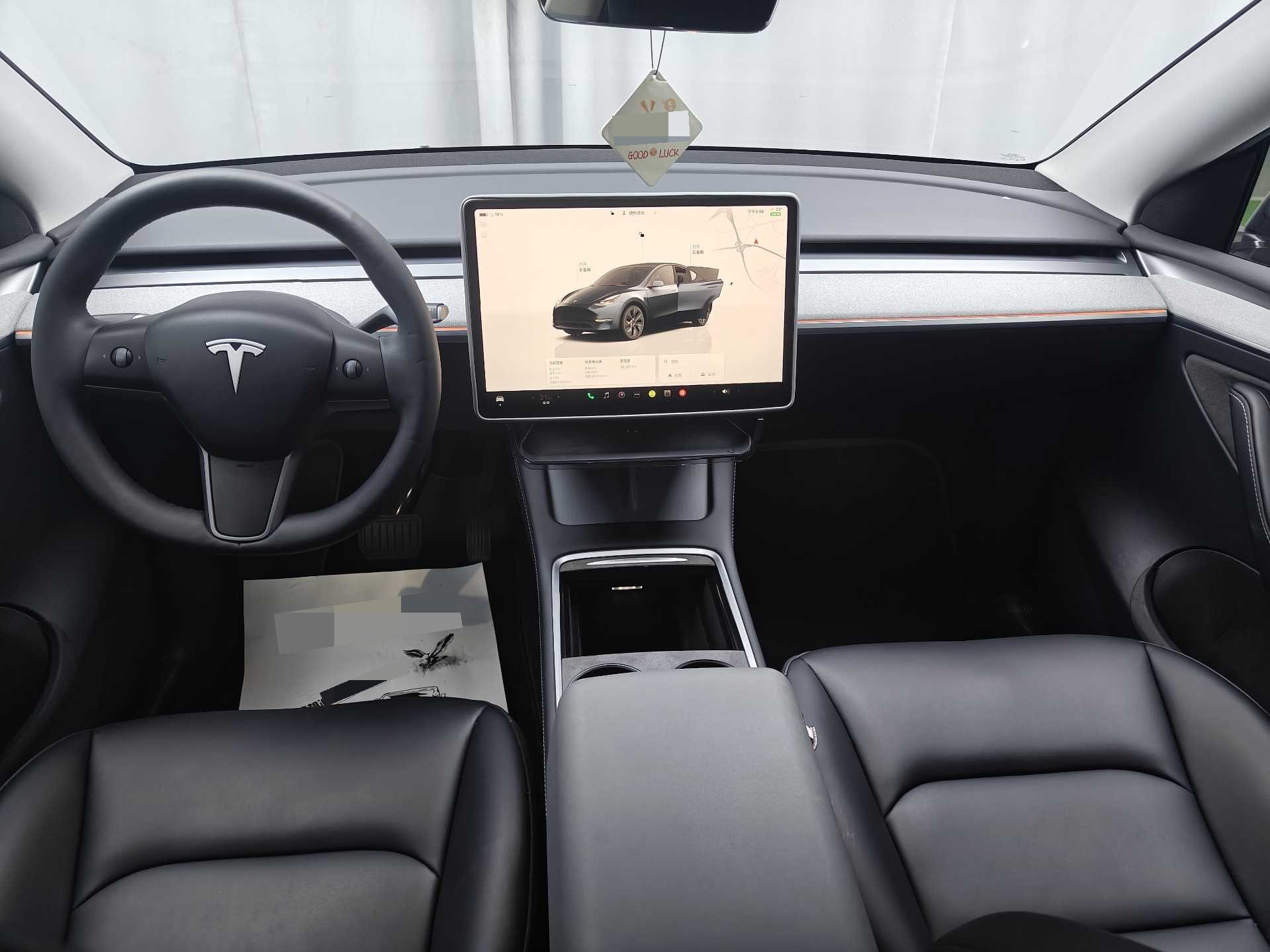 Tesla Model Y 2024 صورة سيارة #9