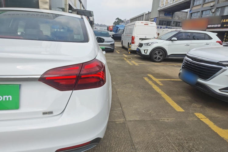 GEELY Emgrand 2020 car image #8