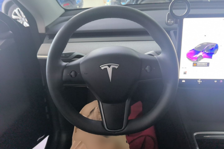 Tesla Model Y 2023 #11 Tesla Model Y 2023 car image #11