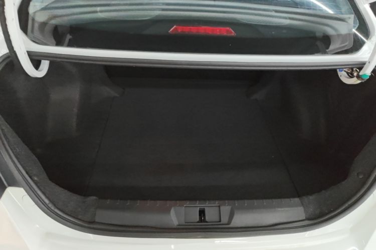 GEELY Emgrand 2019 car image #19