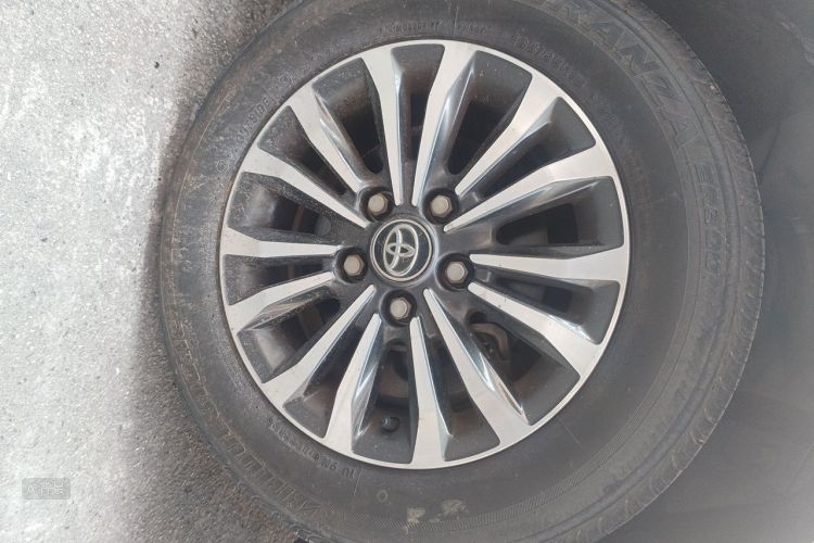 Toyota Corolla 2019 #9 Toyota Corolla 2019 car image #9