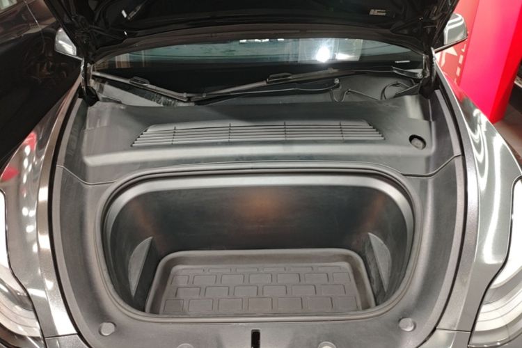 Tesla Model Y 2022 #20 Tesla Model Y 2022 car image #20