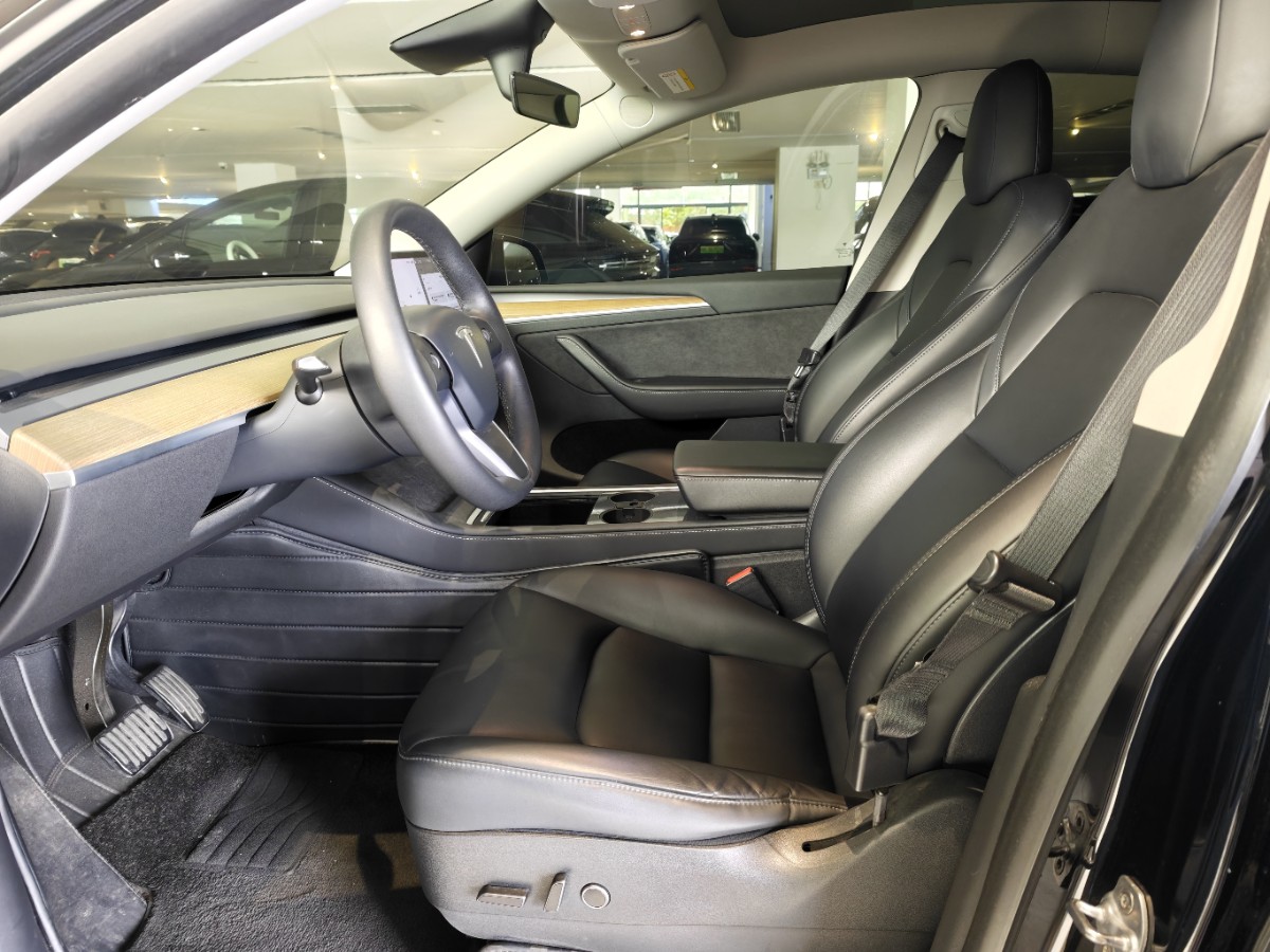 Tesla Model Y 2021 #4 Tesla Model Y 2021 car image #4