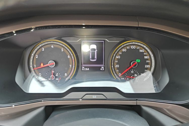 Volkswagen Tharu 2019 car image #12