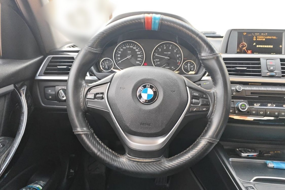 BMW 3 Series 2017 car image #24