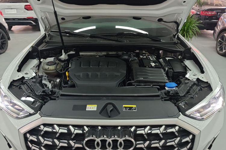 Audi Q3 2024 #20 Audi Q3 2024 car image #20