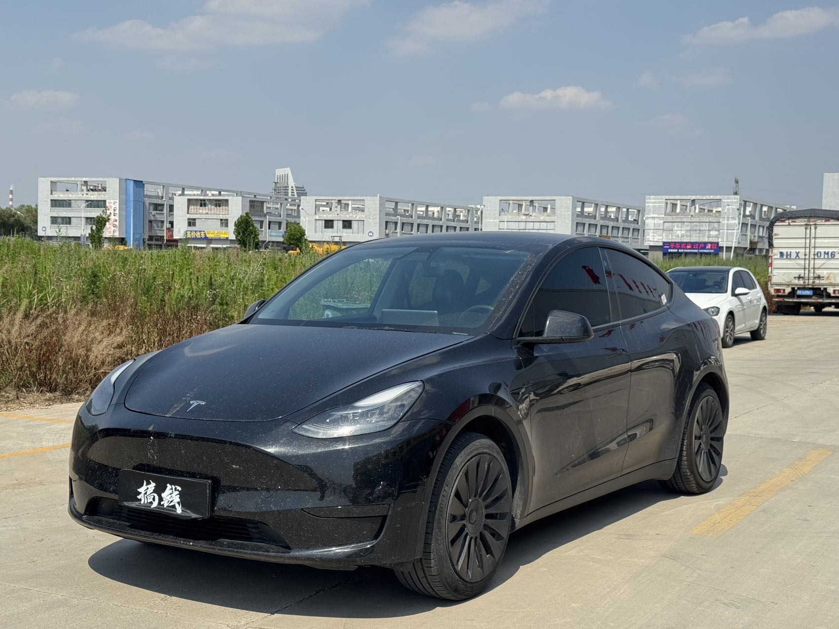 Tesla Model Y 2022 #2 Tesla Model Y 2022 car image #2