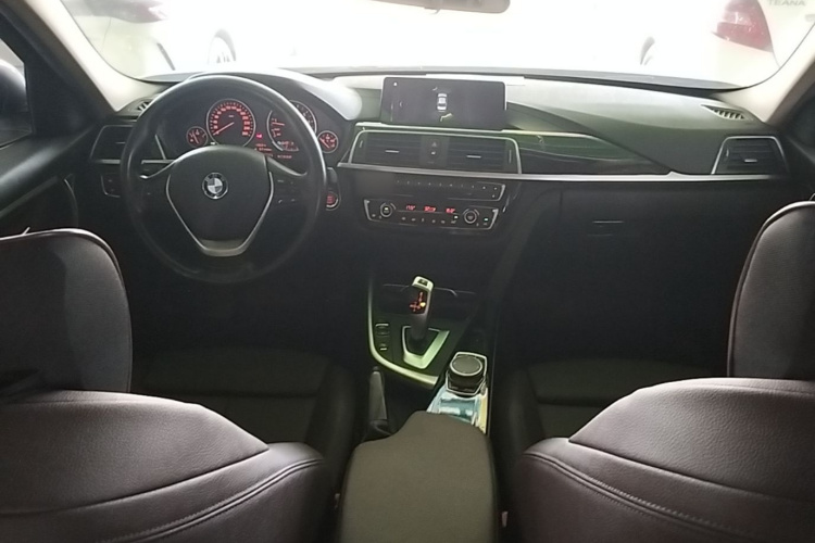 BMW 3 Series 2019 #10 BMW 3 Series 2019 car image #10
