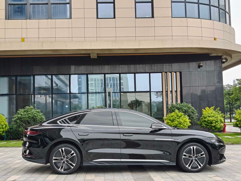 BYD Han 2023 car image #3